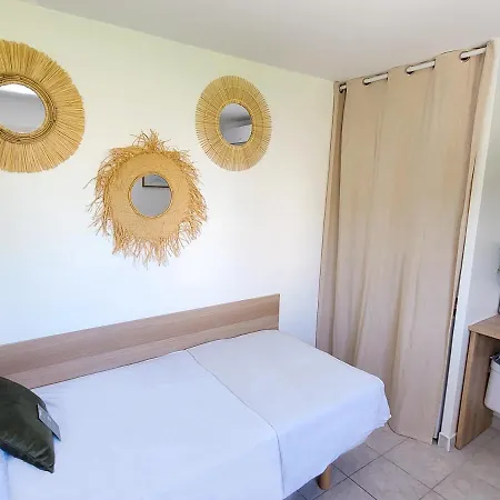 Guest house Simple Climatisee - Proche Tram & Centre