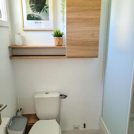 Simple Climatisee - Proche Tram & Centre Guest house *